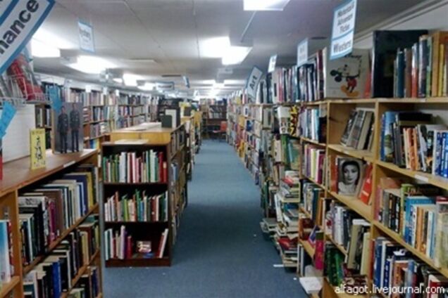 В оппозиции объявили бойкот сети книжных магазинов Киева