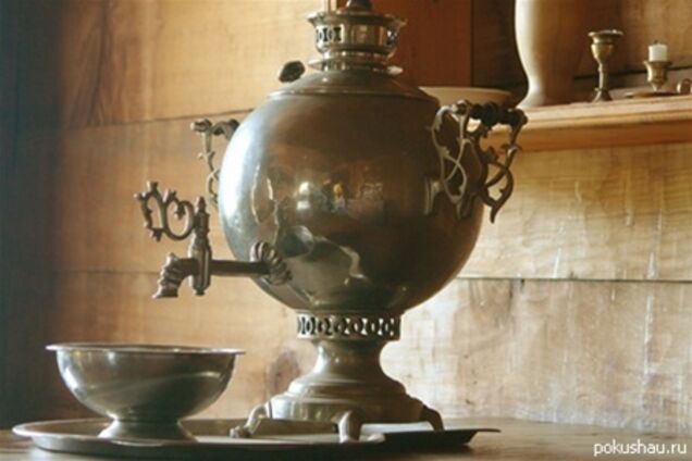 Українські митники відібрали у росіянина самовар