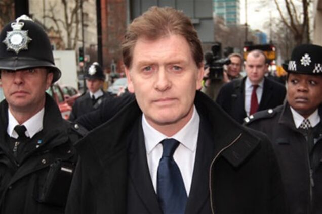 Британские парламентарии запретили продавать алкоголь коллеге-пьянице