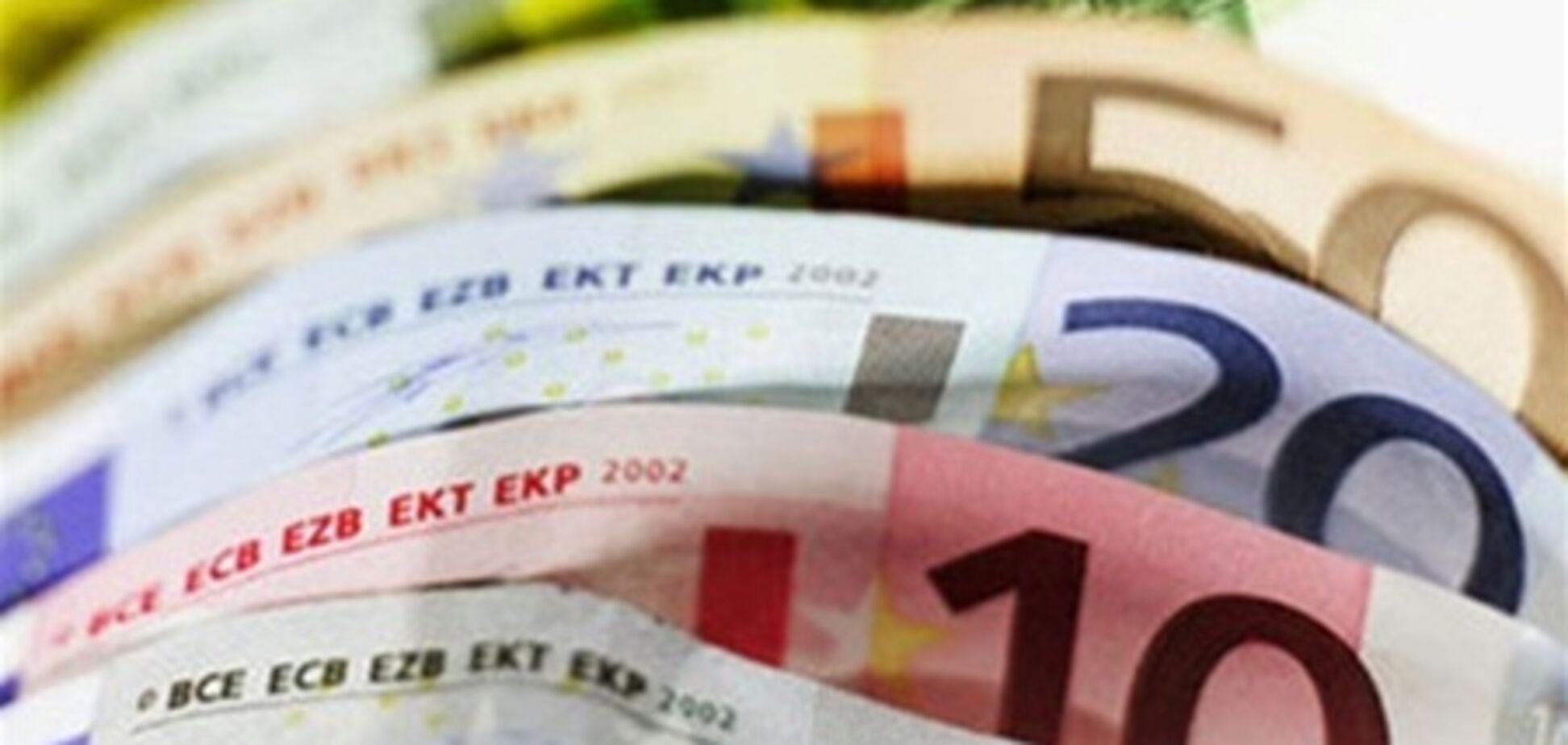 Межбанк открылся резким повышением евро
