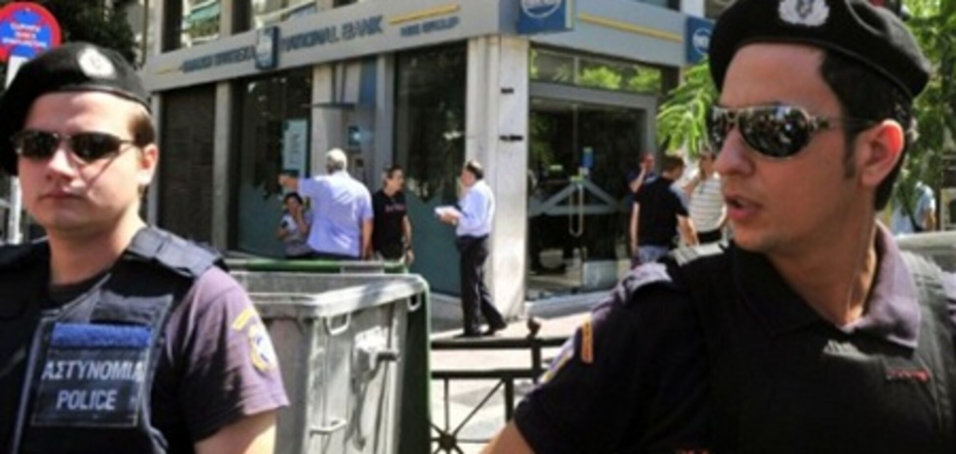 У греческого фермера украли тонну водки