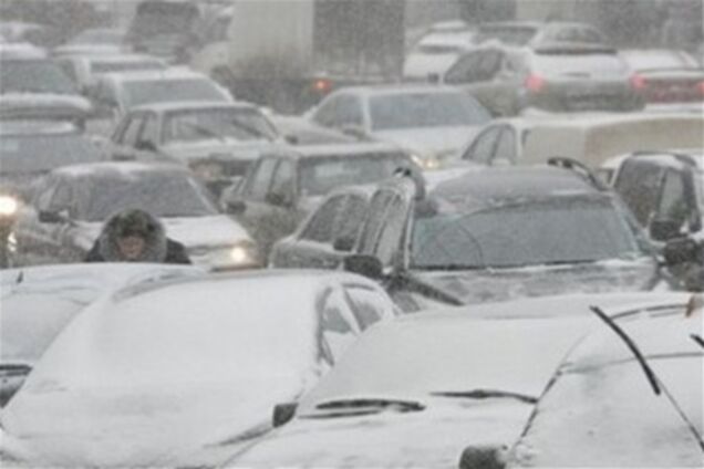 На трассе 'Киев-Чоп' образовалась 15-км пробка