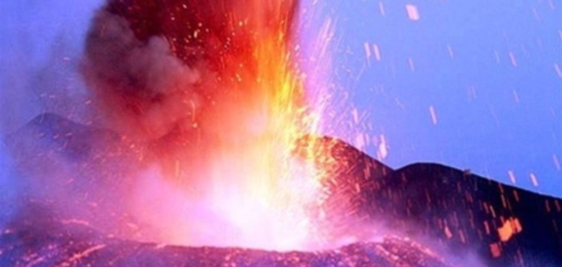 Вулкан Этна опять проснулся