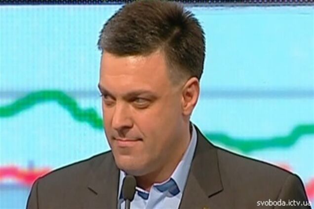 Тягнибок считает скромного Папу примером, но сам от дорогой машины не откажется