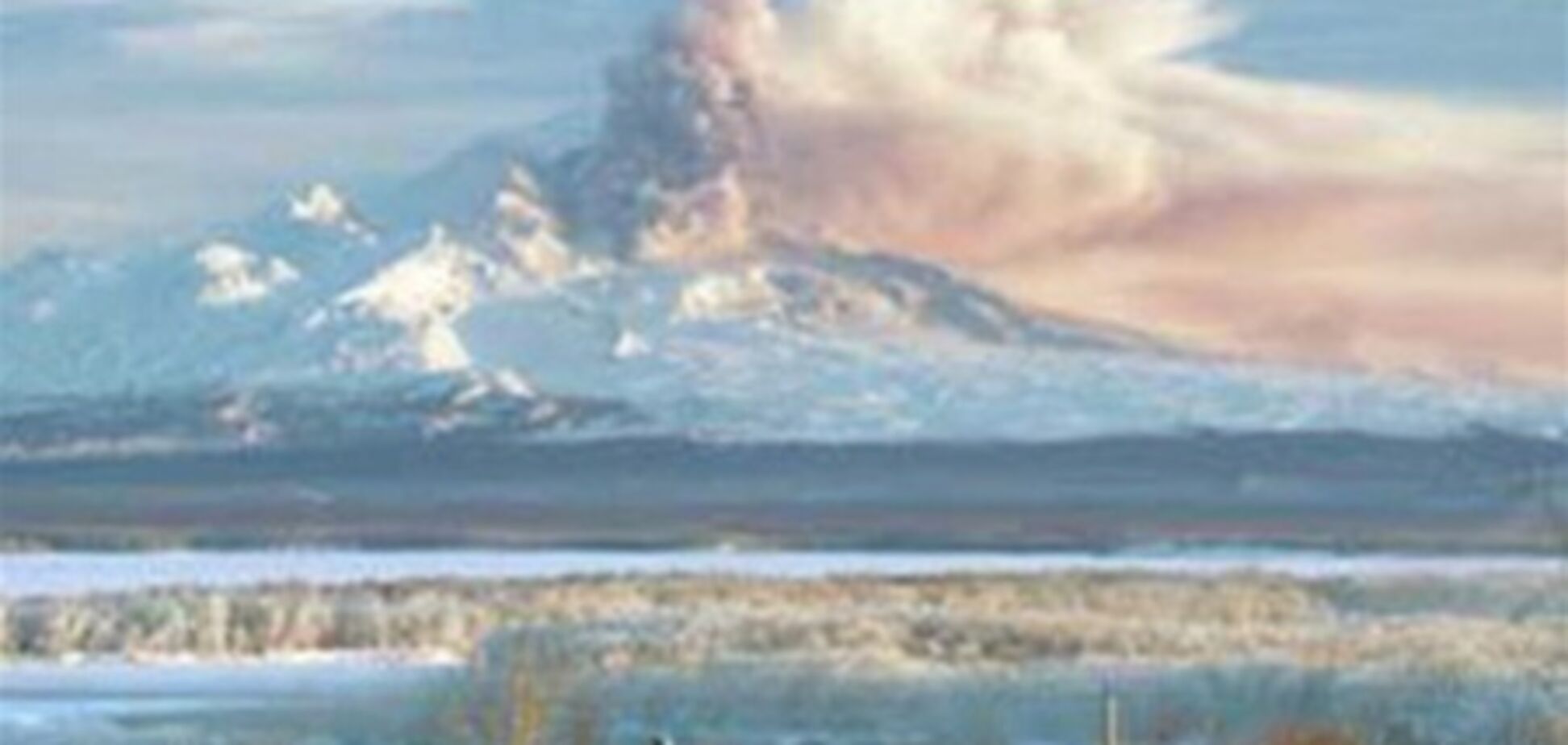На Камчатке вулкан Шевелуч выбросил пепел на 6 км