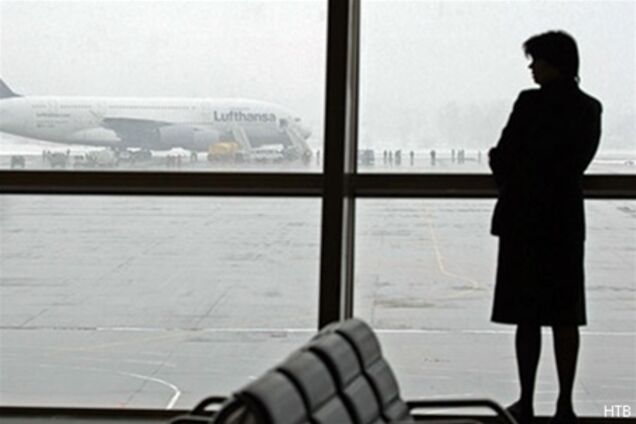 Мати з дочкою-інвалідом не пустили в літак у Москві