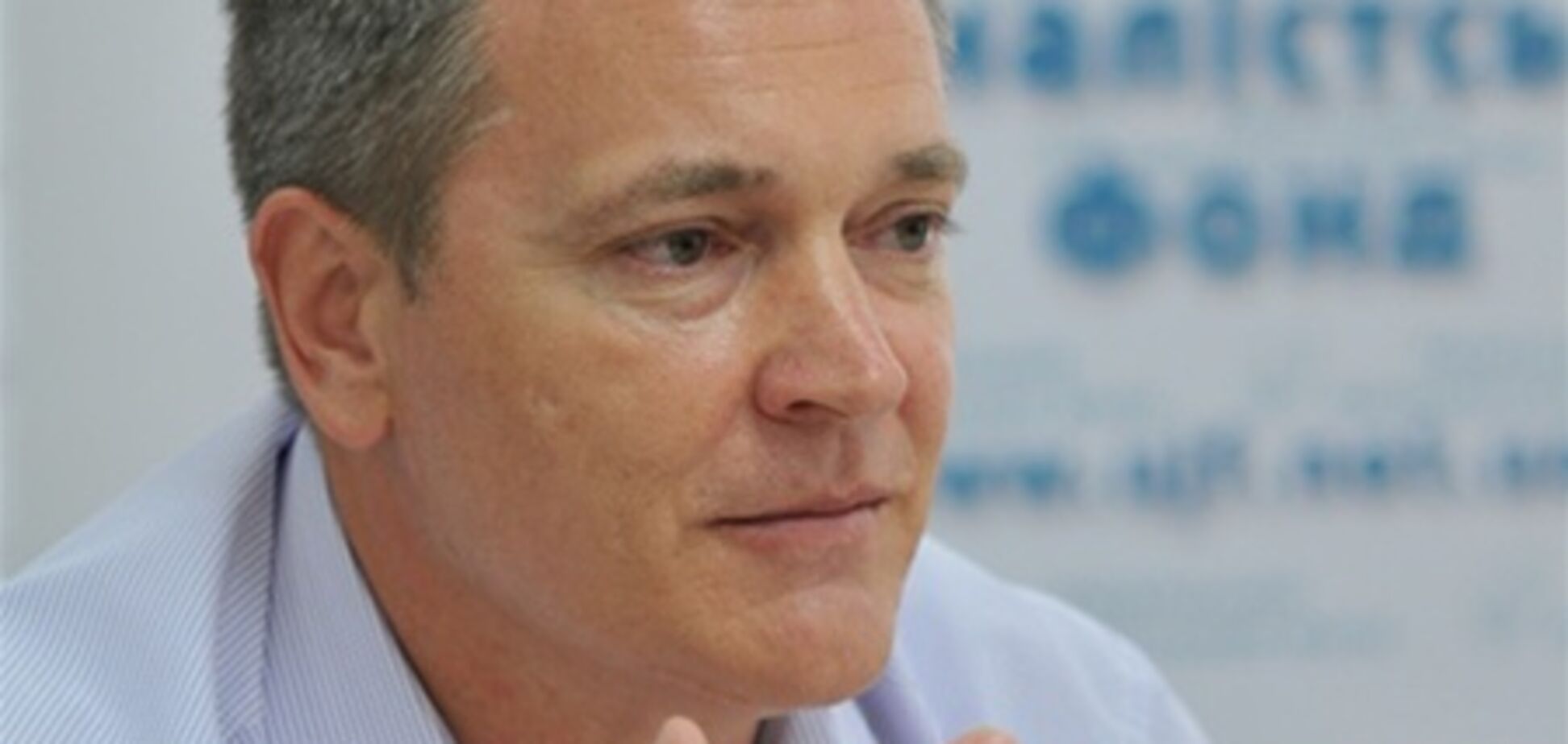 Нардеп Колесниченко устроил скандал в аэропорту