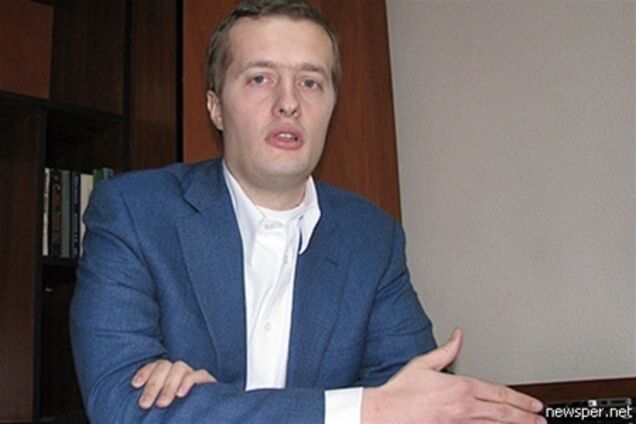 Сын Порошенко решил жениться на блондинке. Фото