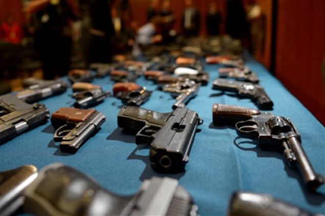 Сенат США отказался вводить запрет на продажу оружия. Видео