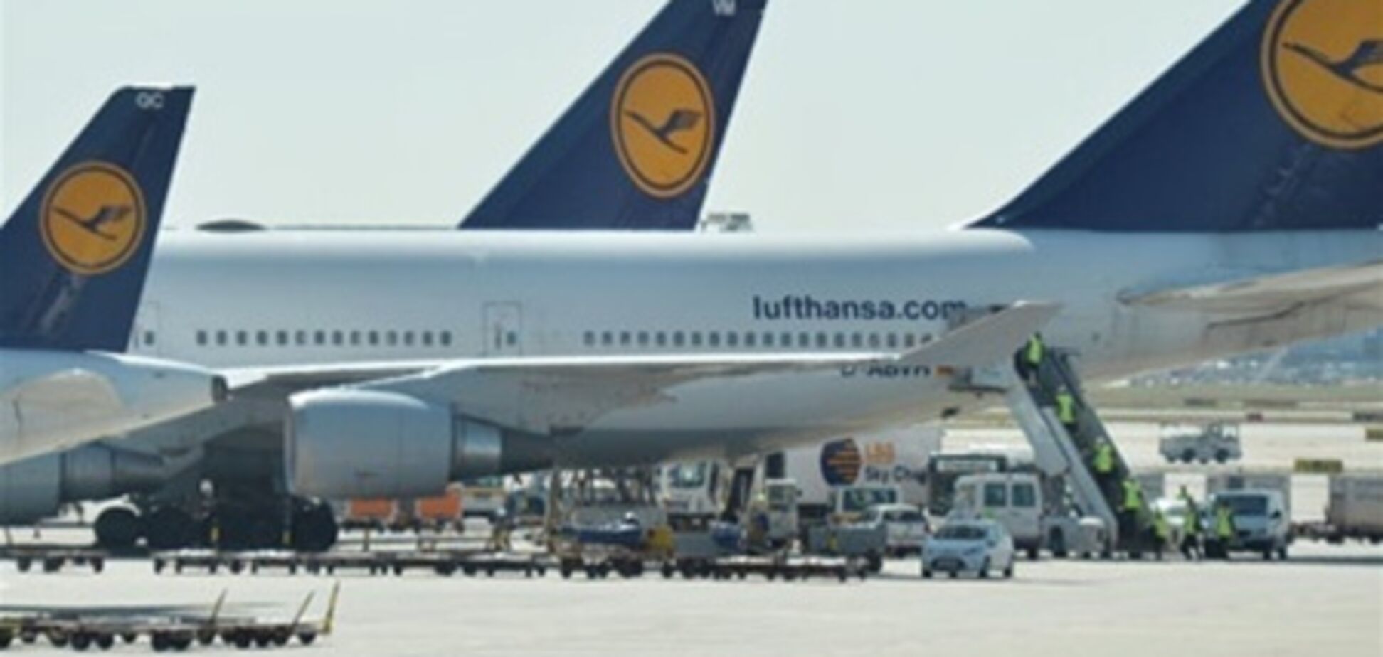 Lufthansa в четверг отменила из-за забастовки почти 500 рейсов