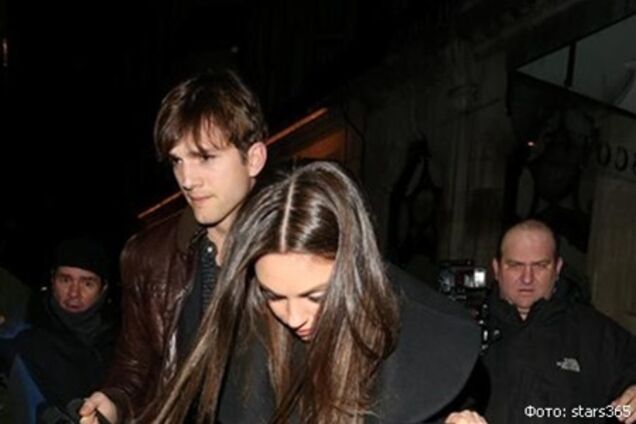 Катчеру не удалось скрыть свидание с Кунис. Фото