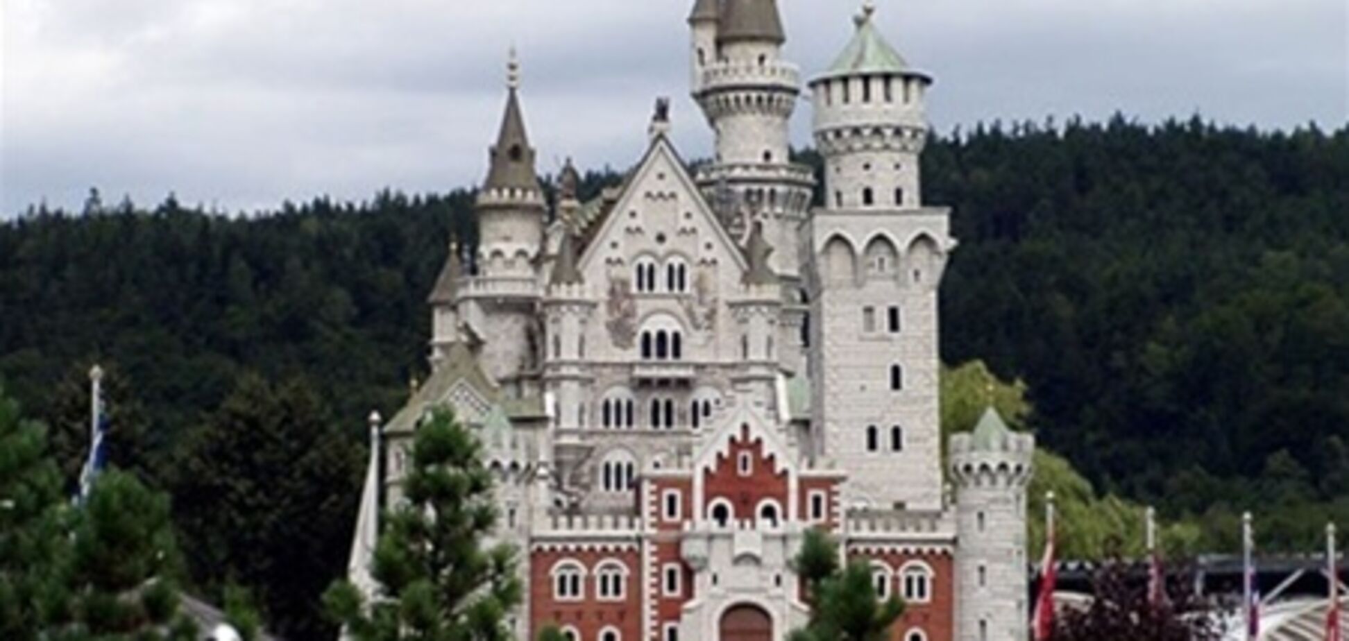 В Германии активно распродаются замки
