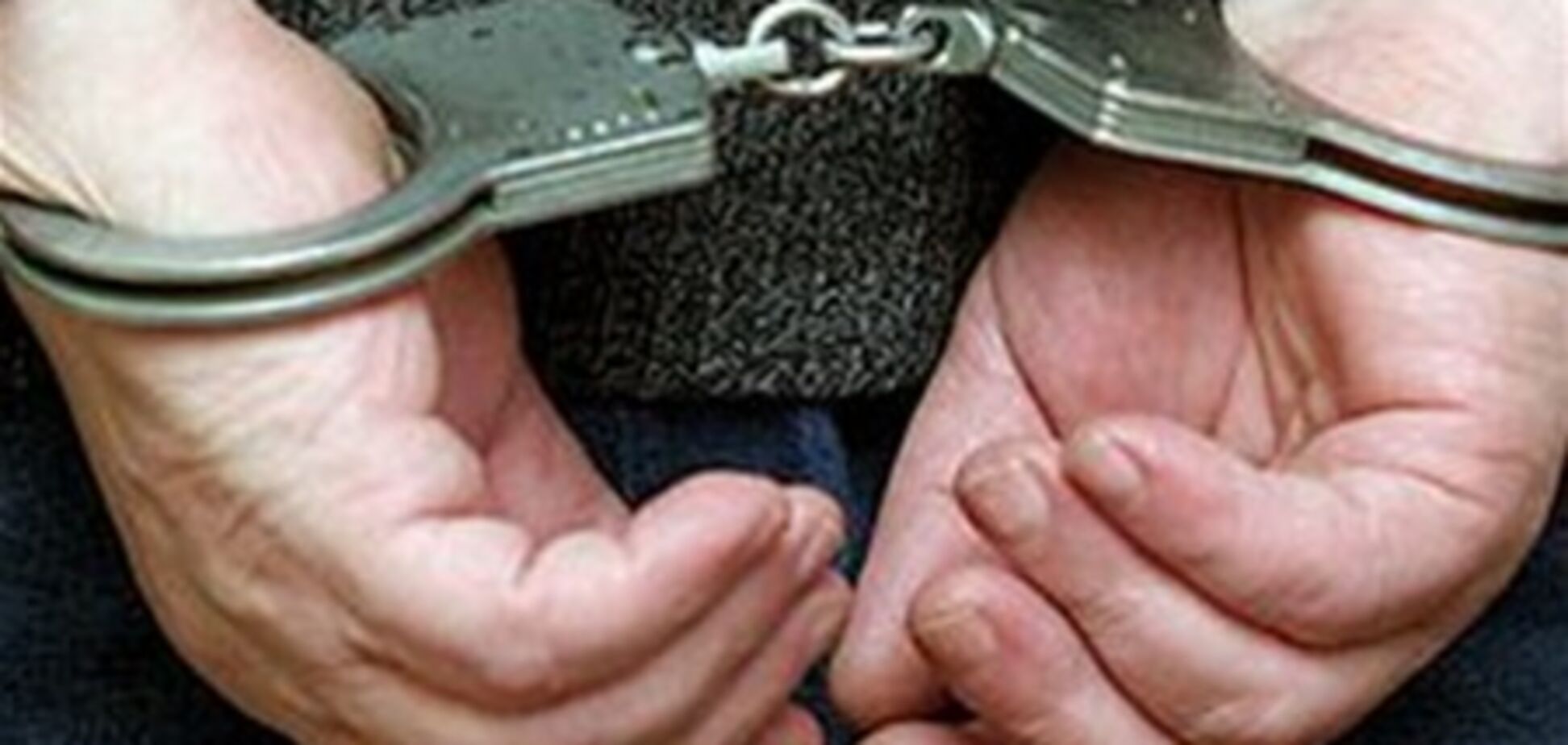 В Киеве человека посадили на цепь за кражу мобильного