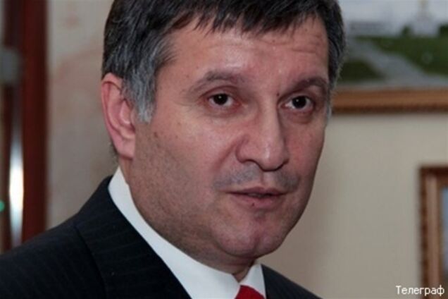 Аваков: фекалии попали туда, куда должны были
