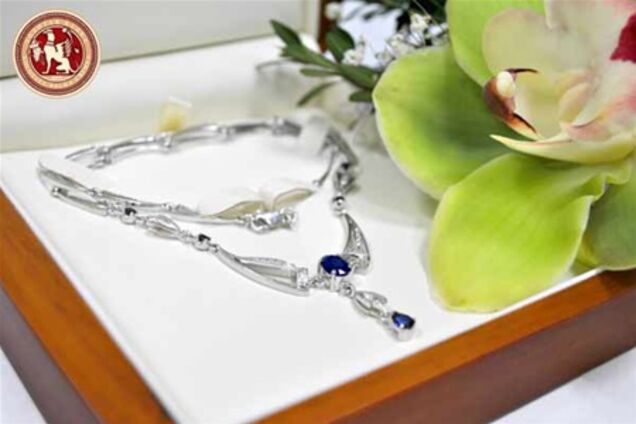 23 марта 'Золотая балка' разыграет на ОБОЗе бриллиантовое колье. Фото