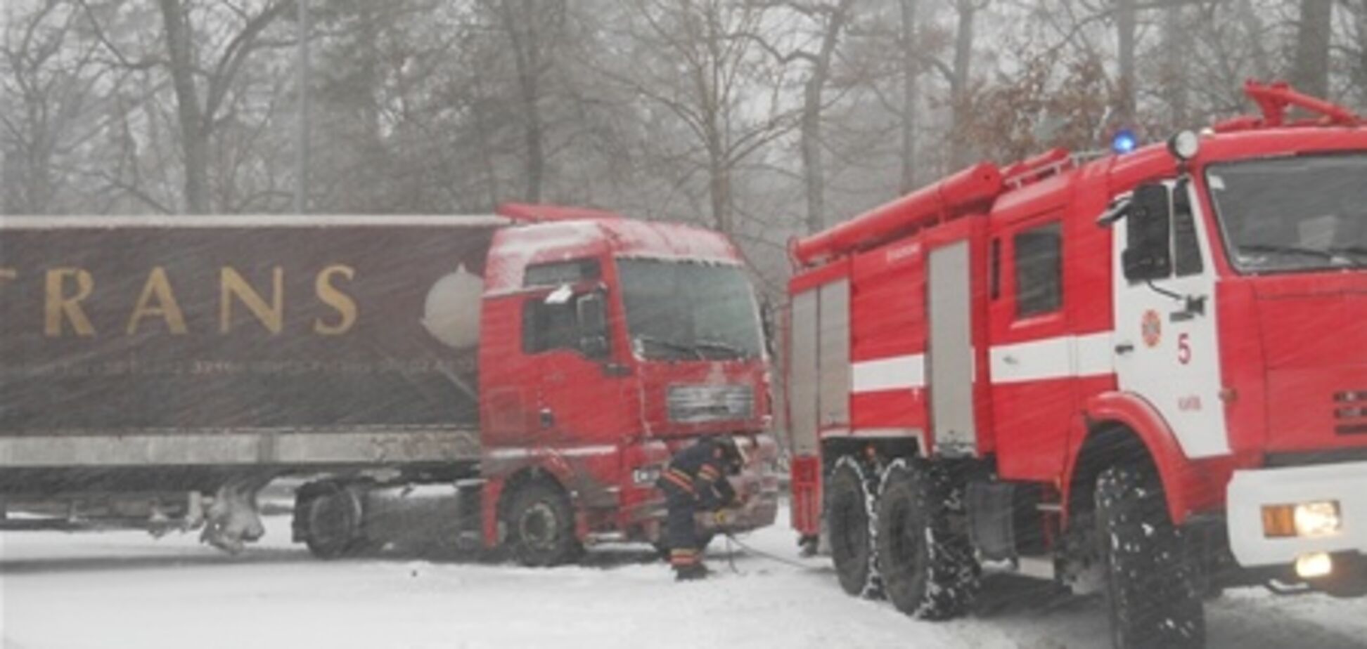 Чистить Киев выехали БТР из президентского полка