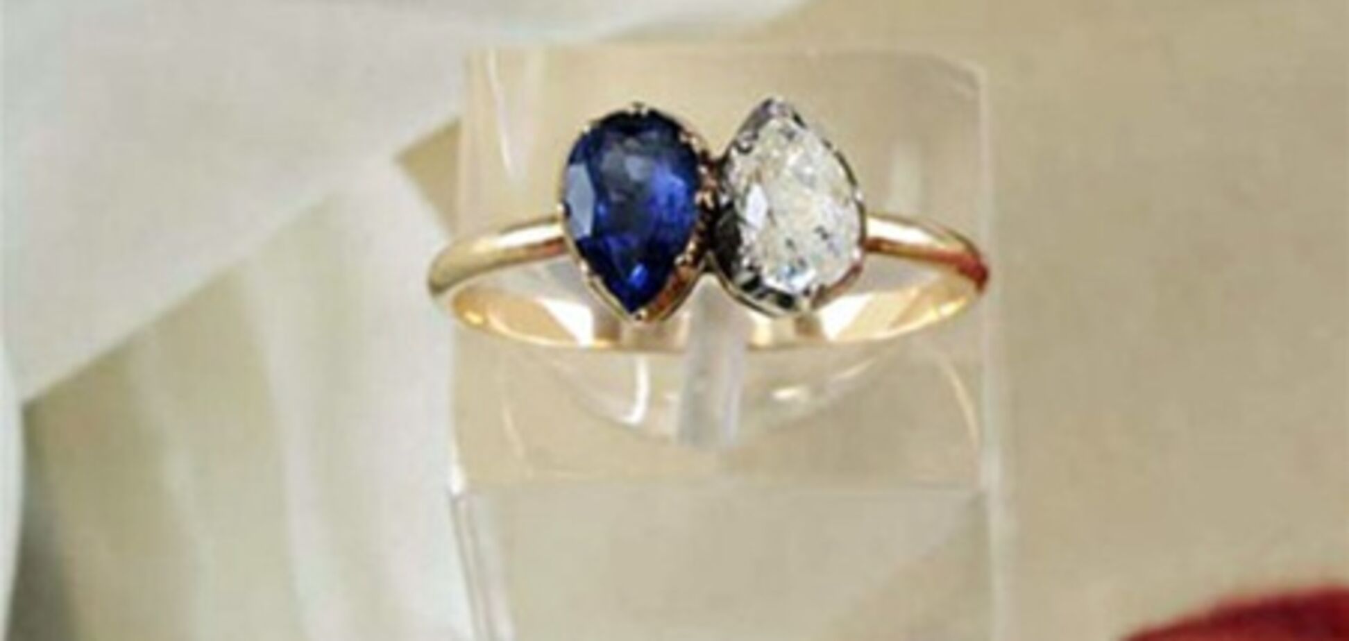 Кільце, яке Наполеон подарував Жозефіні, пішло з молотка за € 730 тис.