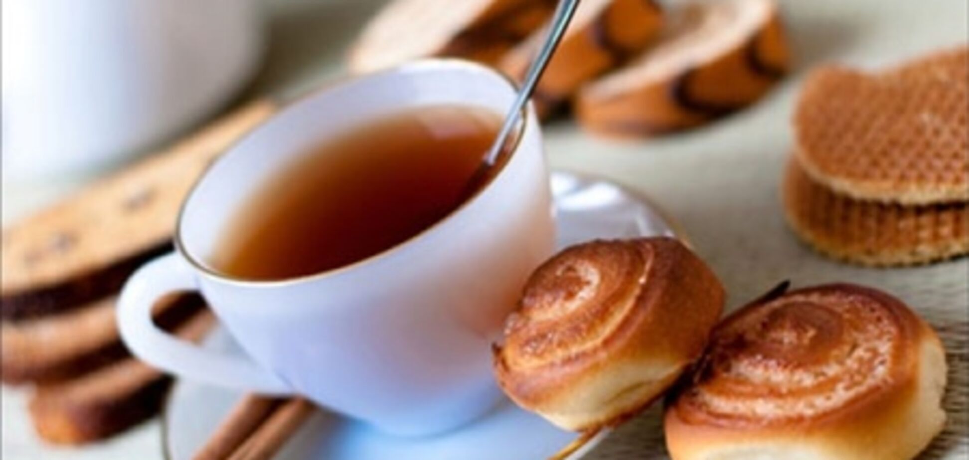 Рестораны на трассах Украины готовы бесплатно кормить застрявших в снегу