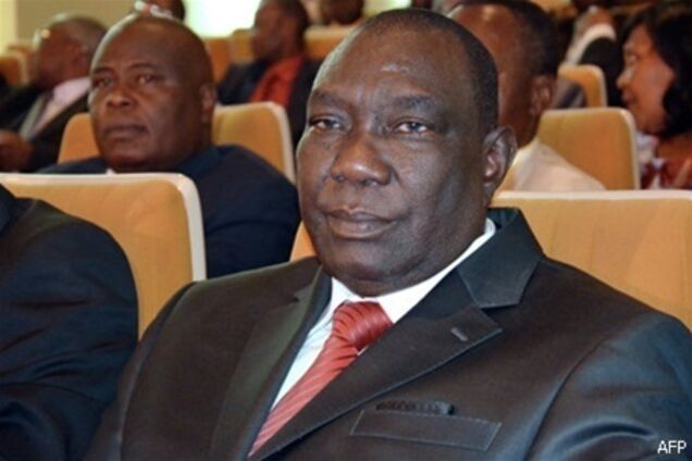 Лидер повстанцев в ЦАР отменил конституцию и распустил парламент