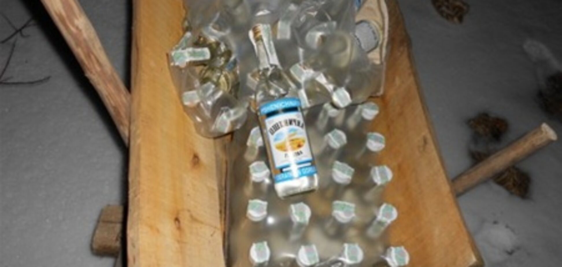 Пограничники отняли у двух волынян водку, унты и меховые коврики