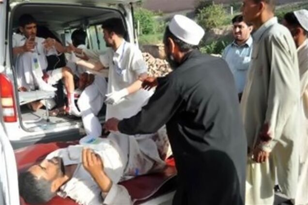 Сім смертників атакували поліцейську дільницю в Афганістані