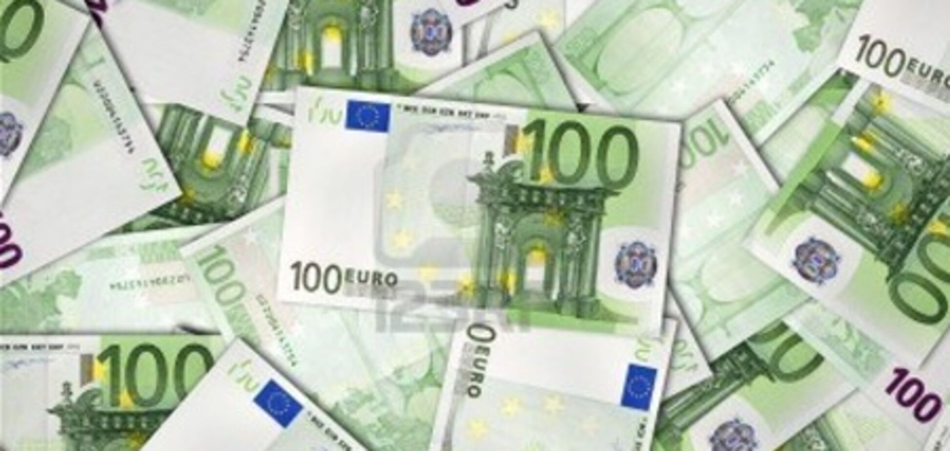 Туристам запретили тратить более 100 евро в день
