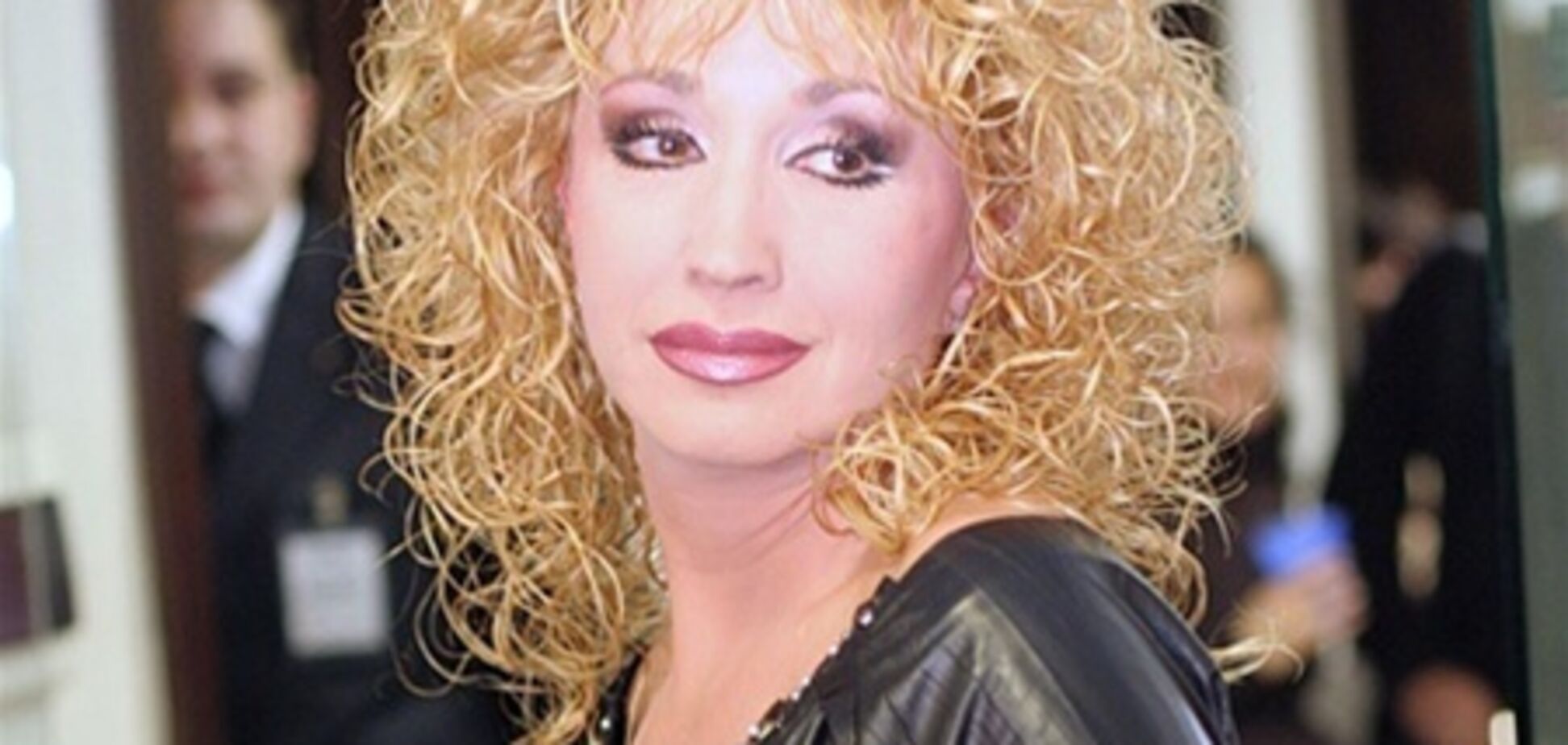 Аллегрова емігрує до Італії