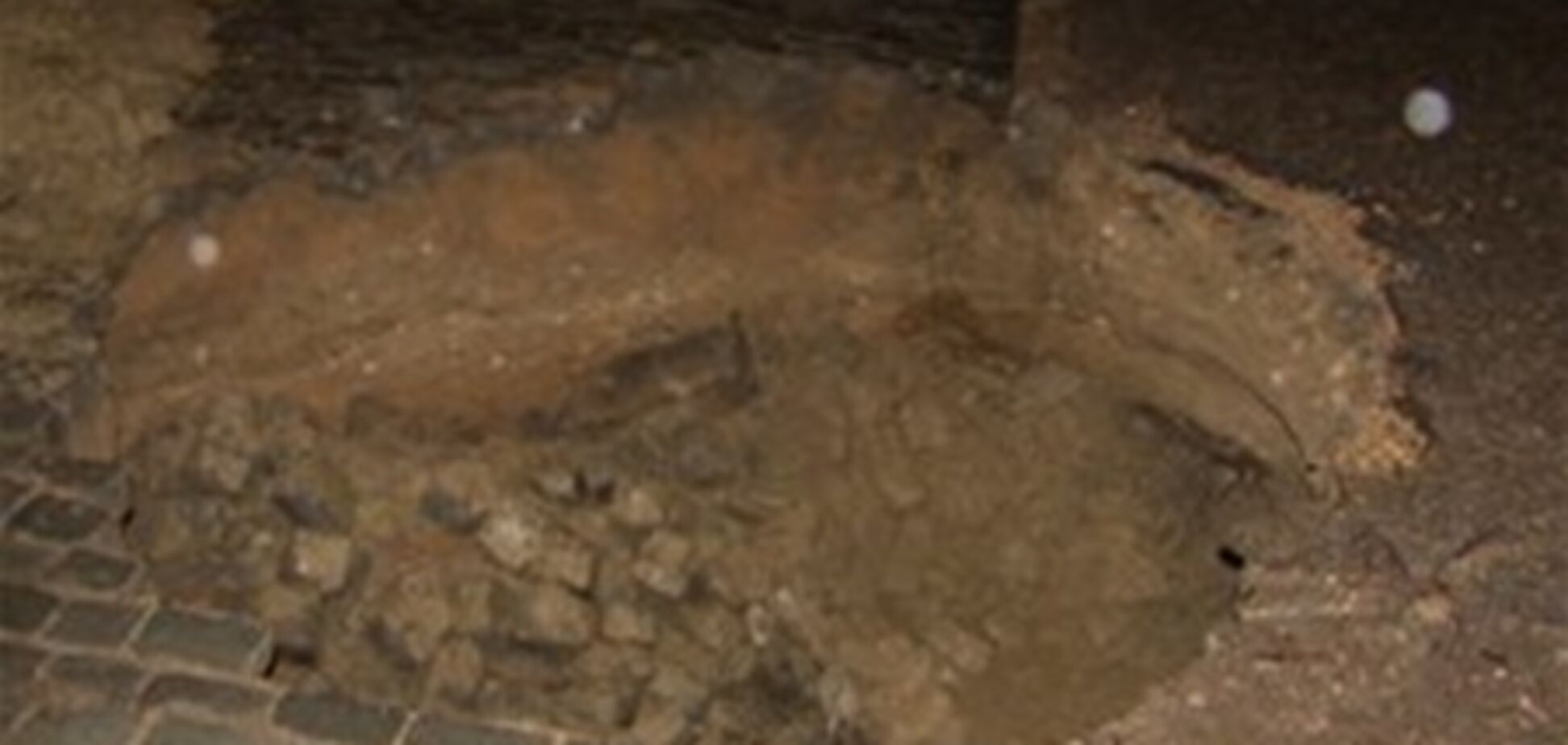 У Севастополі провалилася дорога