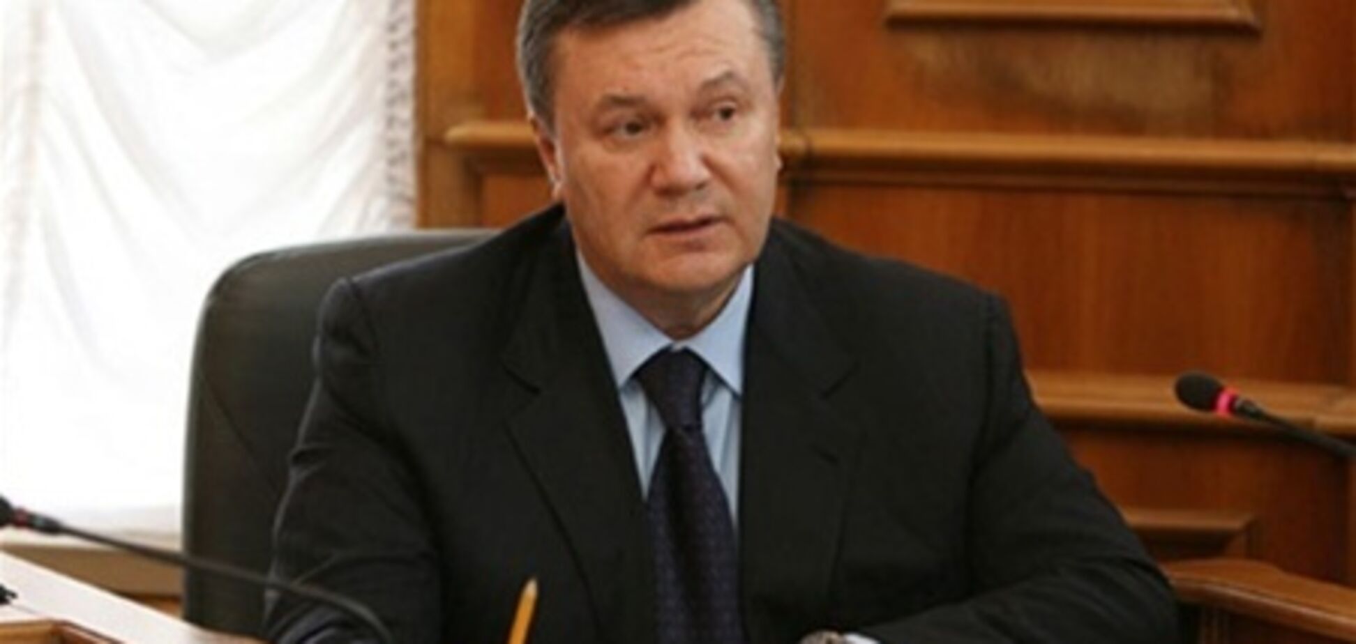 Янукович распорядился 'приструнить' паводки