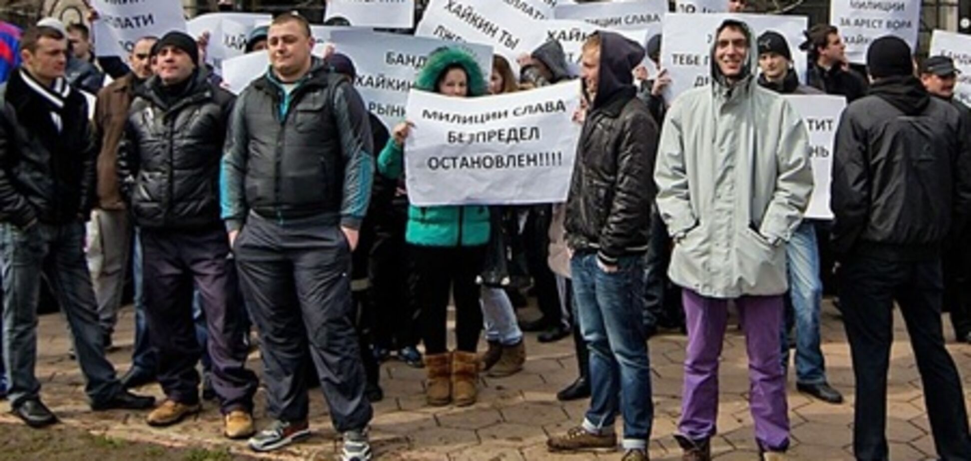 З'явилося відео стрілянини у суду в Одесі. Відео