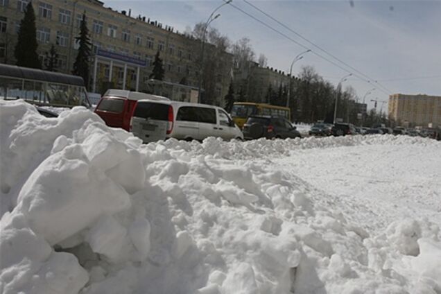 Тонны растаявшего киевского снега: куда хлынут?