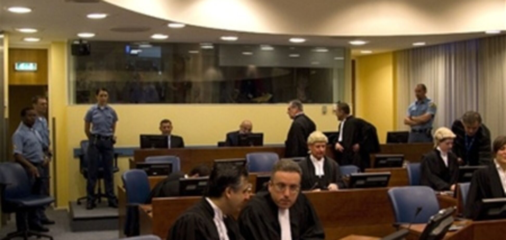 Двух лидеров боснийских сербов осудили в Гааге
