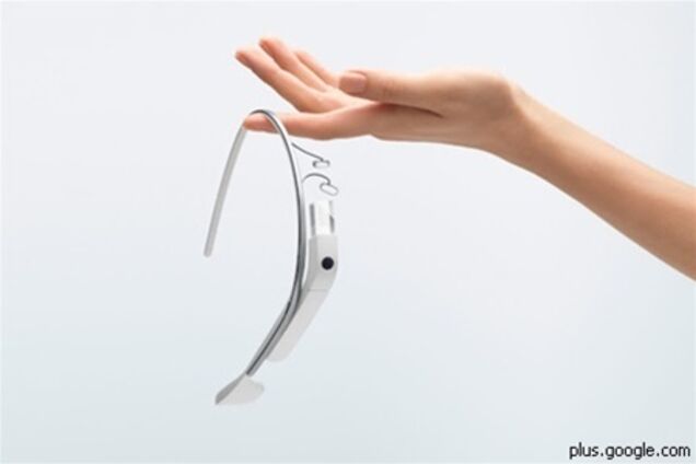 Первые Google Glass ушли владельцам