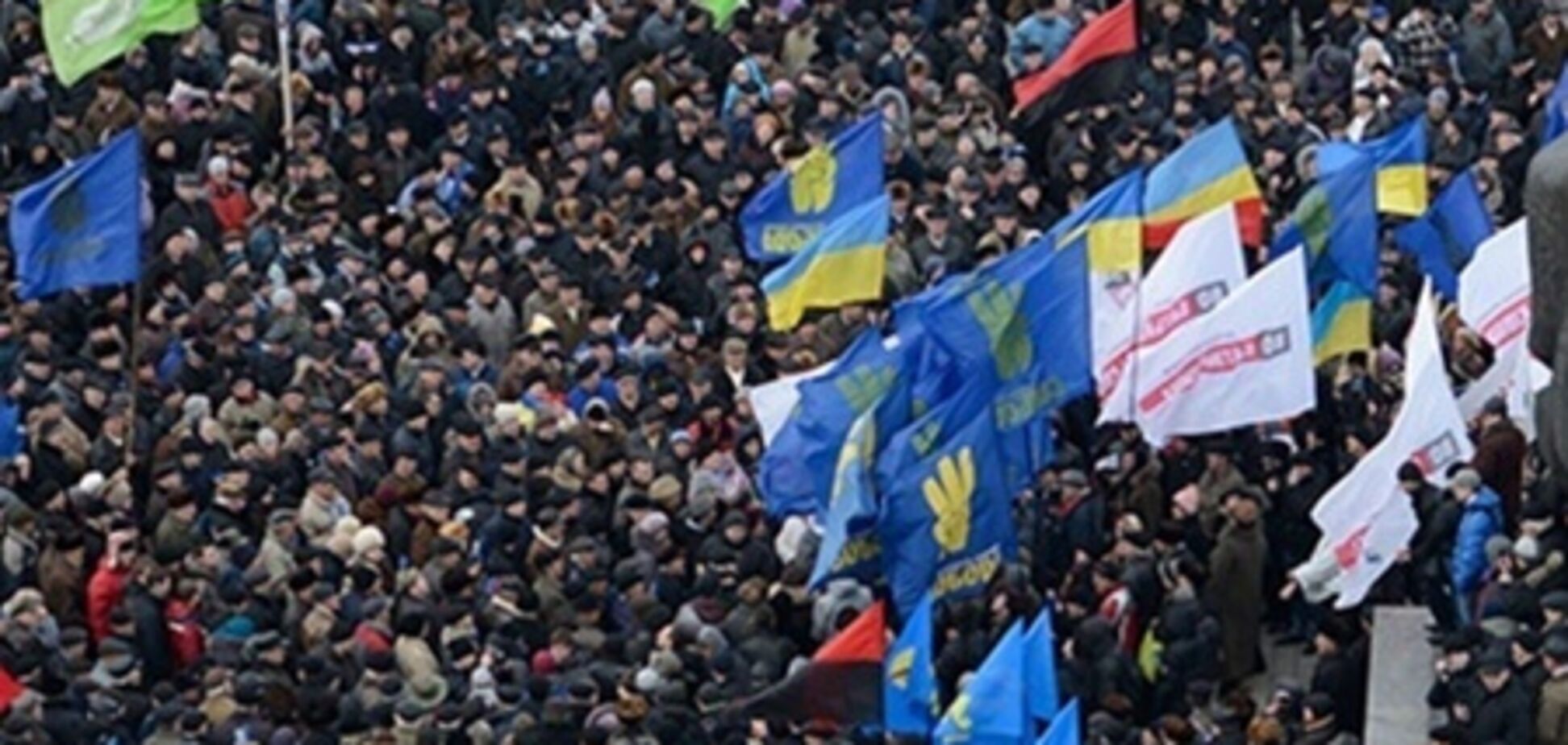 Опозиція нарахувала 10 тисяч 'повстанців' в Івано-Франківську