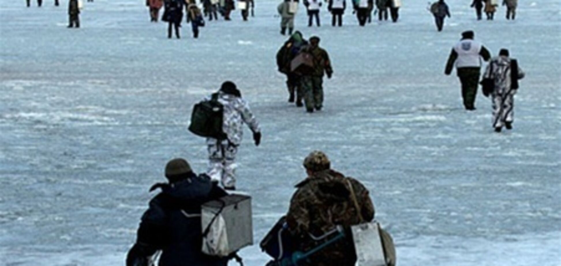 В Латвии со льдин сняли 219 рыбаков (обновлено)