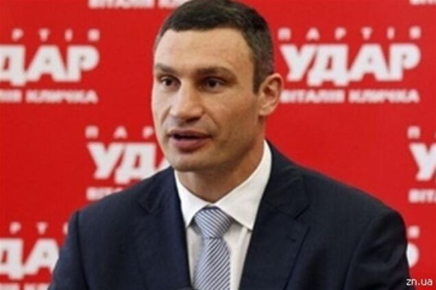 Кличко пожаловался на Азарова в ГПУ
