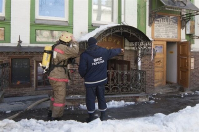 В Киеве произошел пожар в пабе 'Сундук': подробности происшествия