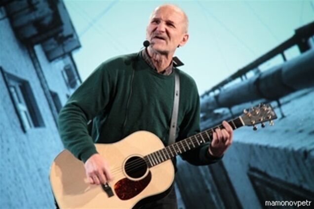 В утопающий Киев приплыли 'Дед Петр и зайцы'