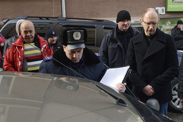 Яценюку ввижається стеження СБУ. Додано відео