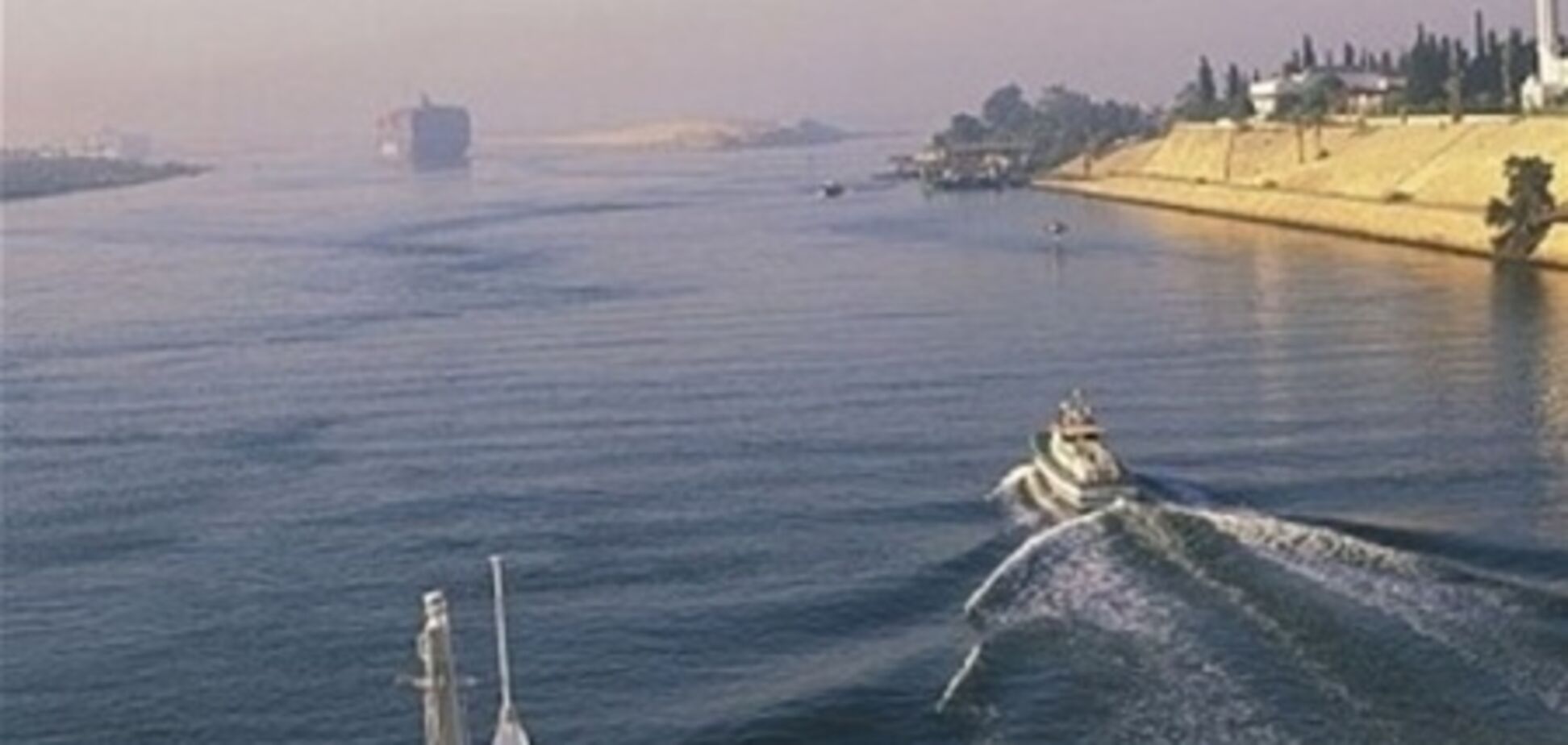 Источник: Иран отправил Асаду судно с оружием