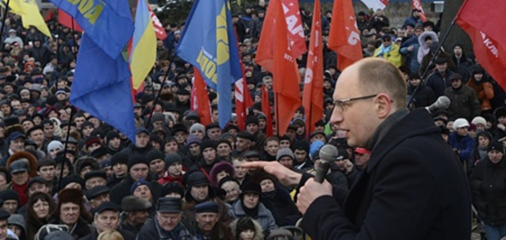 Опозиція нарахувала у Чернівцях близько 7-ми тисяч 'повстанців'