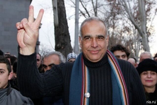 Екс-кандидат в президенти Вірменії припинив голодування