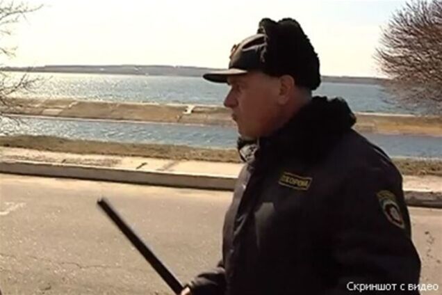 Журналістам у Вуглегірської ТЕС охоронець погрожував кийком