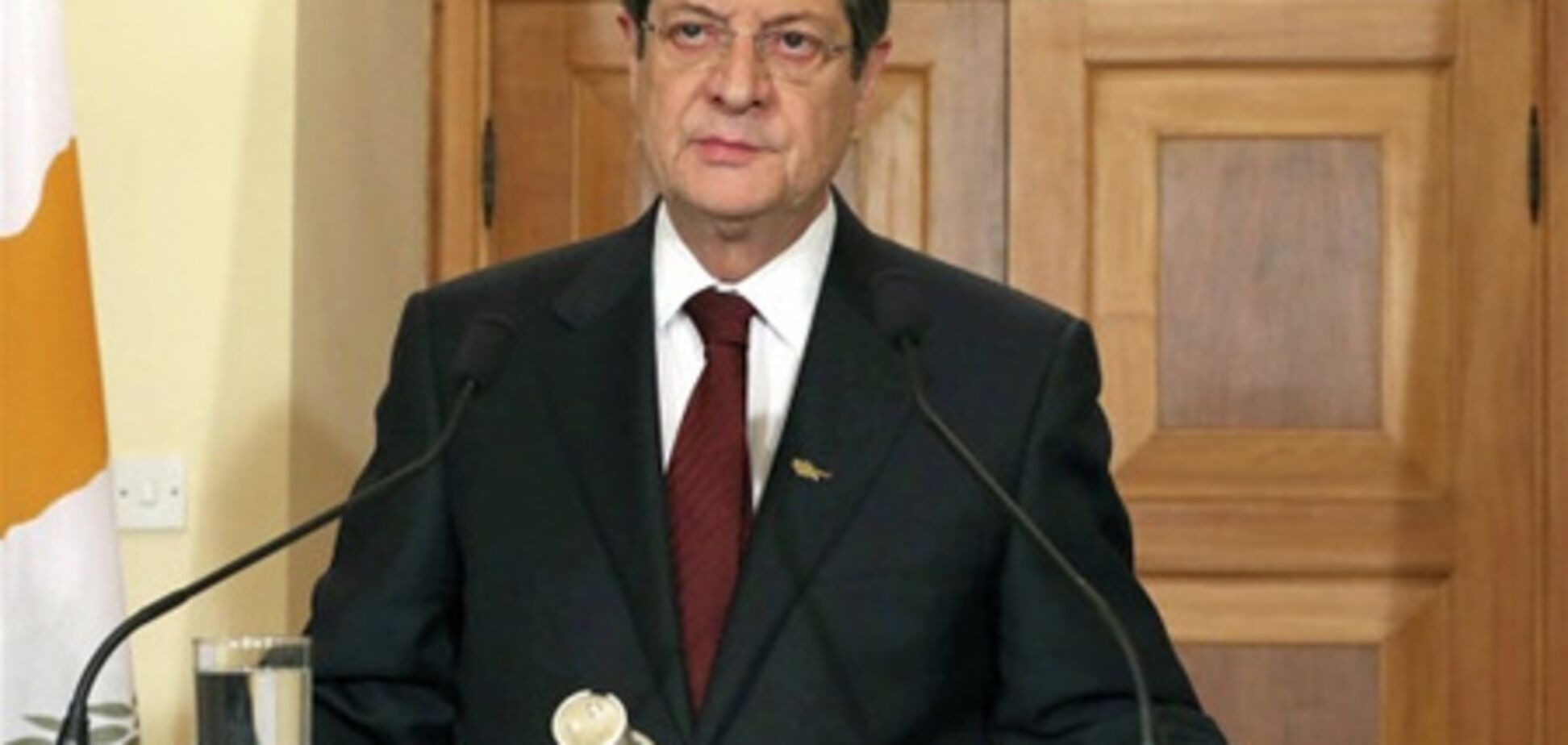 Рідні президента Кіпру перевели з банку Laiki мільйони євро - ЗМІ