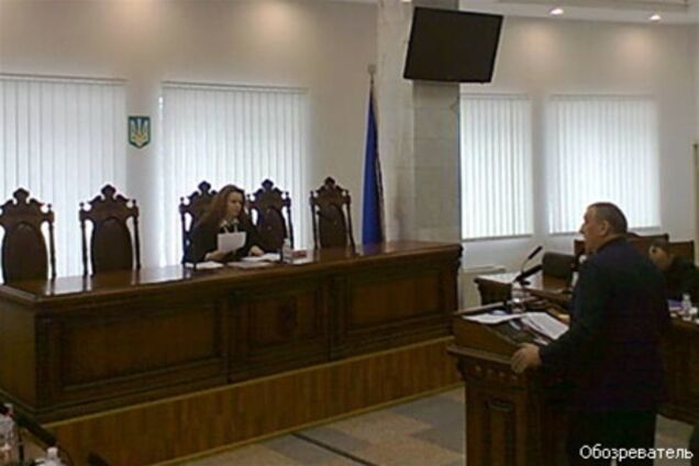 Власенко розповів про рахунки свідка у справі Щербаня