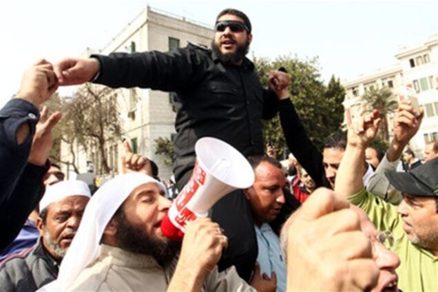 Почти 400 человек пострадали в египетском Порт-Саиде 