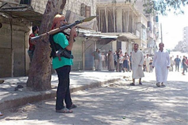 В сирийском Алеппо повстанцы сбили второй вертолет за неделю. Видео