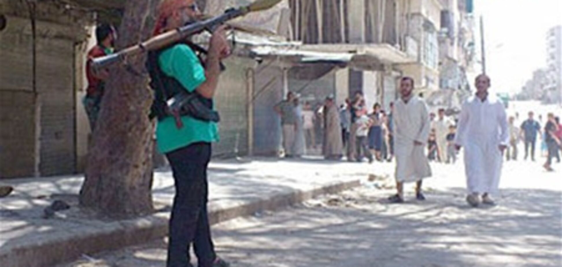 В сирийском Алеппо повстанцы сбили второй вертолет за неделю. Видео