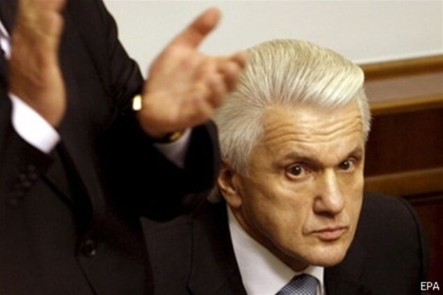 Литвин постійно думає, як би з'їхати з держдачі