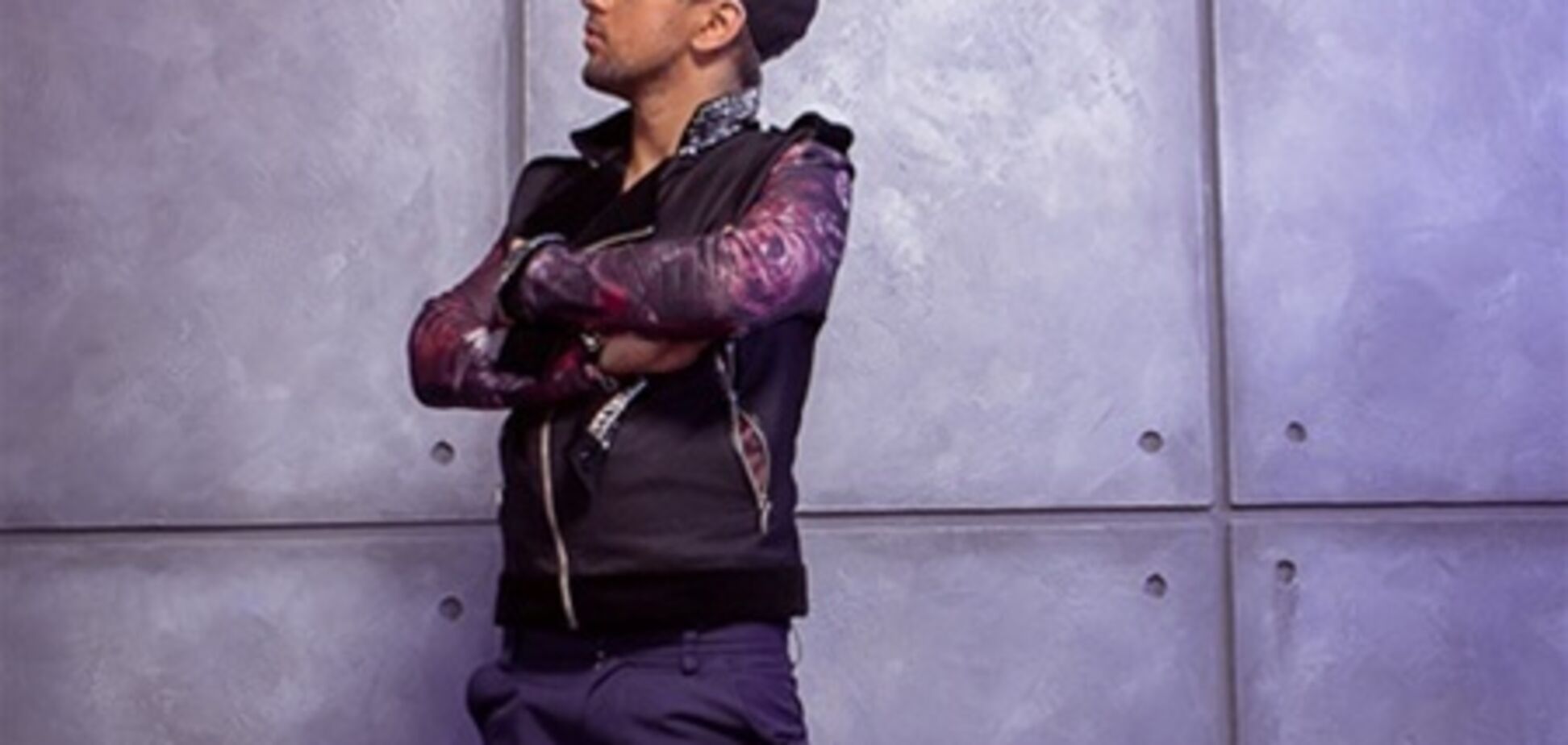 Монатик запел про проституток?